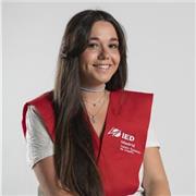 Hola. Soy una persona trabajadora, adaptativa a nuevos entornos de trabajo, y resolutiva. Gracias a mi formación en el grado y en el máster de Diseño de Moda y mi experiencia como asistencia en taller en Agatha Ruíz de la Prada, estoy capacitada para dar